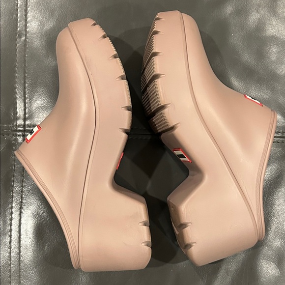 Hunter Slip-On Clogs, Medium Neutral color - Picture 3 of 5